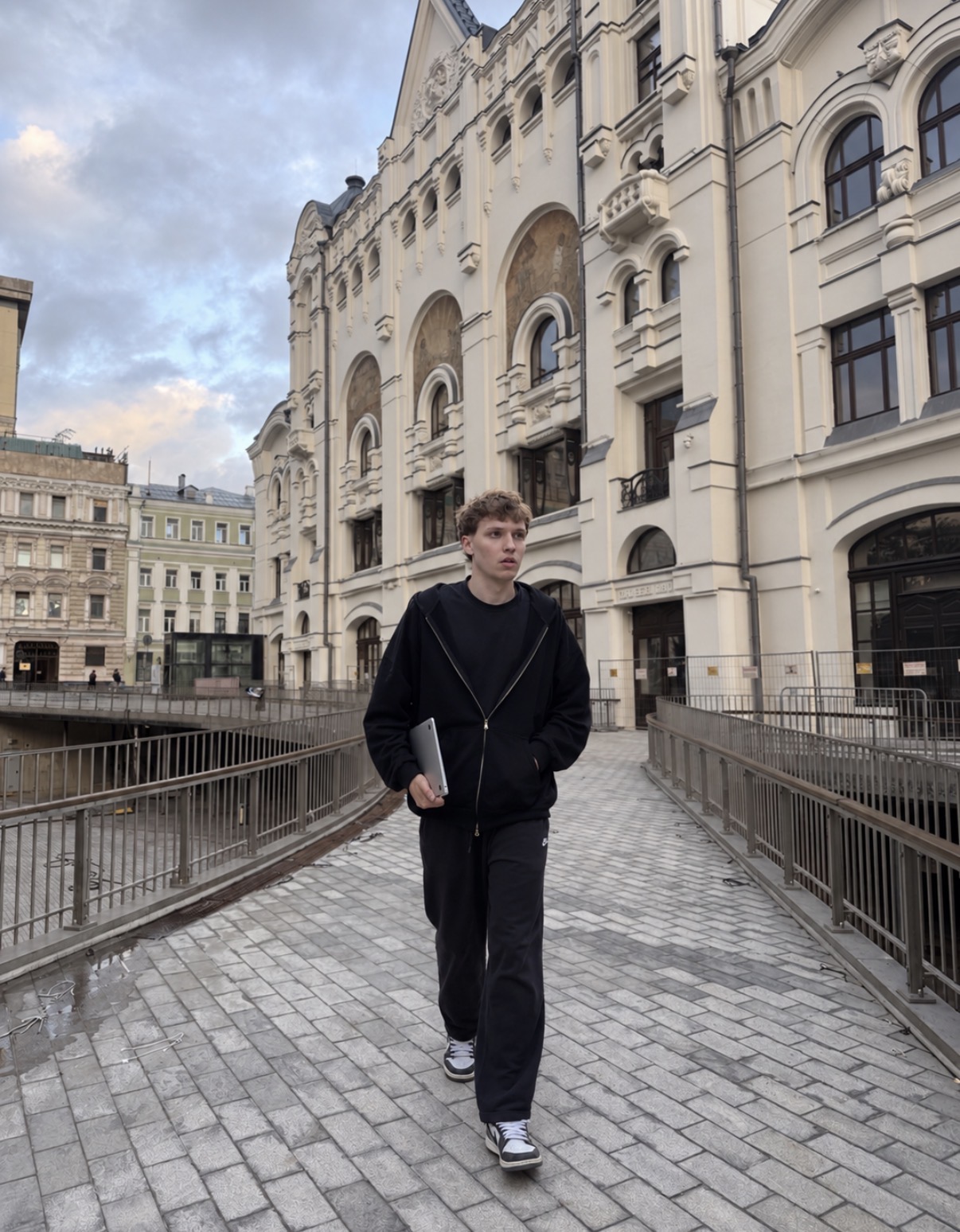 Кирилл — основатель FF Consulting и Vizzy App